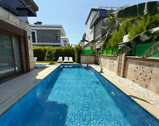 Aydın Kuşadası'nda Huzurlu Doğada, Özel Havuzlu, Konforlu Villa - 3