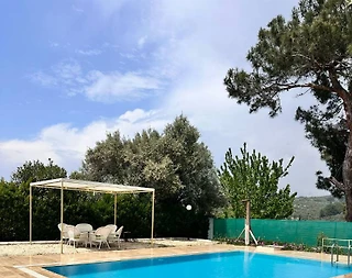 Aydın Kuşadası'nda Kalabalık Ailelere Uygun, Özel Havuzlu, Ferah Villa - 3