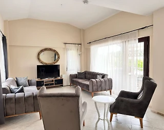 Aydın Kuşadası'nda Kalabalık Ailelere Uygun, Özel Havuzlu, Ferah Villa - 4