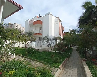 Aydın Kuşadası'nda Merkeze ve Plaja Yakın, 4+1, Tripleks Villa - 3