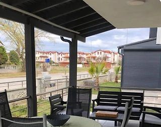 Ayvalık Altınova'da Site İçerisinde, Denize Yakın, Kiralık Villa - 2