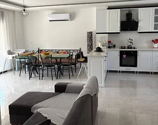 Ayvalık Altınova'da Site İçerisinde, Denize Yakın, Kiralık Villa - 5