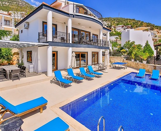 Kaş Kalkan'da Denize Yürüme Mesafesinde, Özel Havuzlu, Jakuzili Villa - 1