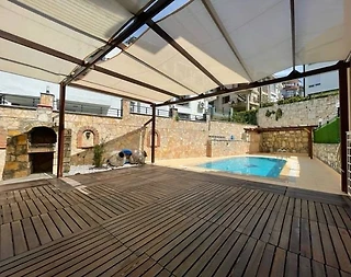 Aydın Kuşadası'nda Plaja Yakın Konumda, Özel Havuzlu, Kiralık Villa - 3