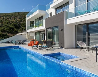 Kalkan'da Muhteşem Deniz Manzaralı, Sonsuzluk Havuzlu, Lüks Villa - 1