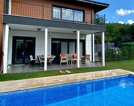 Sapanca Kırkpınar'da Merkezi Konumda, Özel Havuzlu, Kiralık Lüks Villa - 2