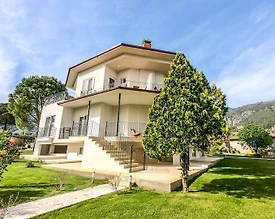 Muğla Köyceğiz'de Göl Manzaralı, Ortak Havuzlu, Kiralık Villa - 3