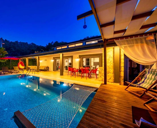 Fethiye İnlice'de Geniş Bahçeli, Çocuk Oyun Alanlı Villa - 1