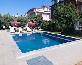 Fethiye Babataşı'nda Merkezi Konumda, Ortak Havuzlu, 1+1 Suit - 3