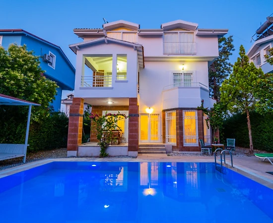 Fethiye Foça'da Doğa İle İç İçe, Özel Havuzlu, 5+1 Ferah Villa - 1