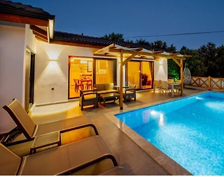 Seydikemer Karadere'de Doğa İçerisinde, Özel Havuzlu, Huzurlu Villa - 2