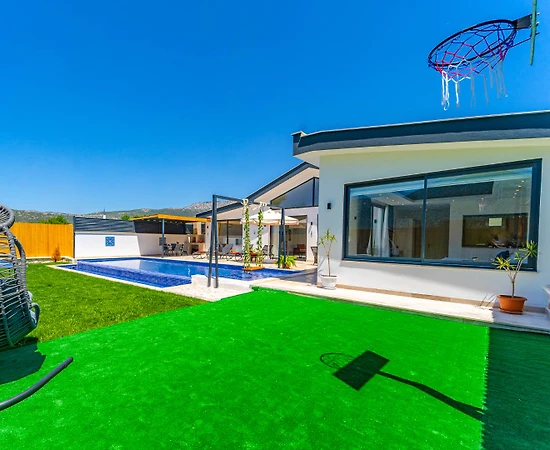 Kaş Bezirgan'da Enfes Doğada, Özel Havuzlu, Kiralık Villa - 1