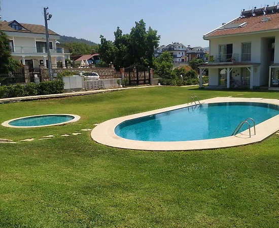 Fethiye Çiftlik'te Site İçerisinde, Ortak Havuzlu, Kiralık Daire - 1