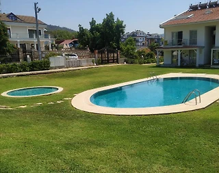 Fethiye Çiftlik'te Site İçerisinde, Ortak Havuzlu, Kiralık Daire - 1