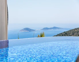 Kaş İslamlar'da Enfes Deniz Manzaralı, Özel Havuzlu, Konforlu Villa - 2
