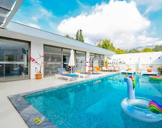 Kaş İslamlar'da Geniş Bahçeli, Özel Havuzlu, Kiralık Villa - 2