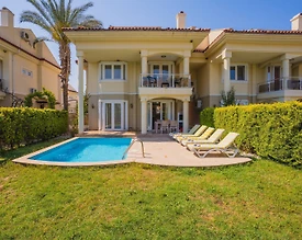 Fethiye Karagedik'te Site İçerisinde, Özel Plaj ve Havuzlu, Kiralık Villa - 2