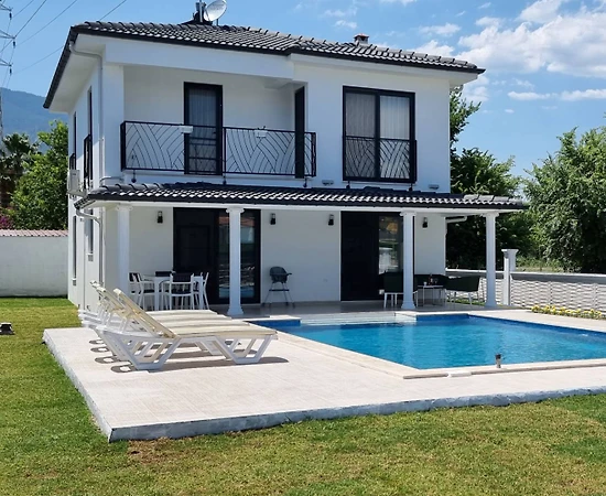 Muğla Ortaca'da Özel Havuzlu, Kalabalık Ailelere Uygun, Kiralık Villa - 1