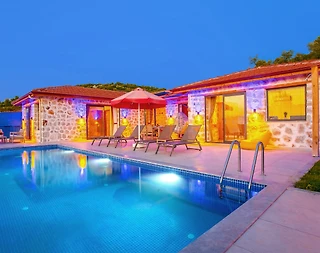 Kaş Yeşilköy'de Muhteşem Taş Mimarili, Özel Havuzlu, Lüks Villa - 1