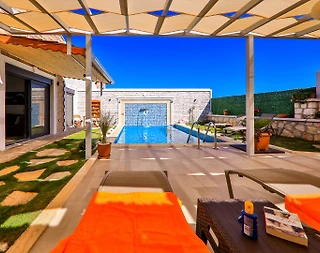 Kaş Andifli'de Özel Tasarımlı, Havuzlu, Balayı Villası - 4