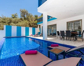 Kaş İslamlar’da Doğayla İç İçe, Jakuzili, Özel Havuzlu, Kiralık Villa - 2