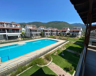 Güzelçamlı'da Konforlu Dizayn Edilmiş, Ortak Havuzlu, Tripleks Villa - 2