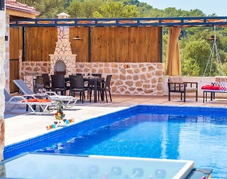 Kaş Yeşilköy'de Taş Mimarili, 4 Kişilik, Jakuzili, Kiralık Villa - 4