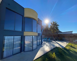 Kaş Üzümlü'de Doğa İle İç İçe, Kapalı Havuzlu, Korunaklı Villa - 1