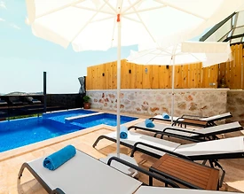 Kaş İslamlar'da Muhteşem Doğada, Yetişkin ve Çocuk Havuzlu, Lüks Villa - 2