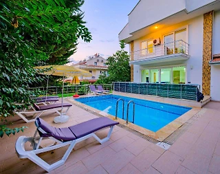 Fethiye Ölüdeniz'de Merkezi Konumda, Özel Havuzlu, 3+1 Villa - 2