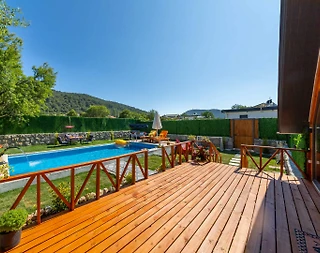 Kaş Sarıbelen'de Geniş Bahçeli, Özel Havuzlu, 2+1 Kiralık Bungalov - 4