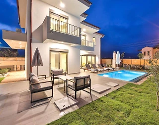 Kaş Andifli'de Yeşillikler İçerisinde, Özel Havuzlu, Modern Villa - 1