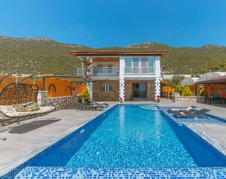 Kaş Belenli'de Sakin Konumda, Özel Havuzlu, Çocuk Oyun Alanlı Villa - 1