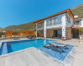 Kaş Belenli'de Sakin Konumda, Özel Havuzlu, Çocuk Oyun Alanlı Villa - 2