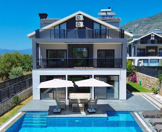 Fethiye Ölüdeniz'de Geniş Ailelere Uygun, Özel Havuzlu, Geniş Villa - 1