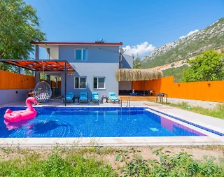 Kaş Bezirgan'da Çekirdek Ailelere Uygun, Özel Havuzlu, Modern Villa - 2