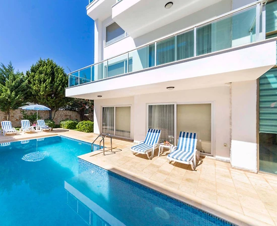 Kaş Kalkan'da Kalabalık Gruplara Uygun, Özel Havuzlu, Konforlu Villa - 1