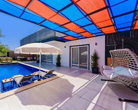 Kaş İslamlar'da Yeşillikler İçerisinde, Özel Havuzlu, Konforlu Villa - 2