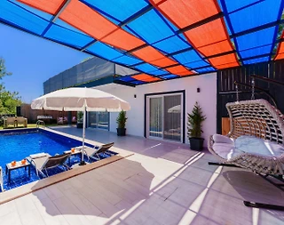 Kaş İslamlar'da Yeşillikler İçerisinde, Özel Havuzlu, Konforlu Villa - 2
