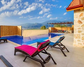 Kaş Gelemiş'te Doğa Manzaralı, Özel Havuzlu, Modern Villa - 3