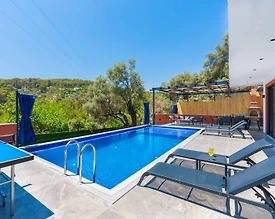 Kaş İslamlar'da Muhteşem Doğa Manzaralı, Özel Havuzlu, Kiralık Villa - 2