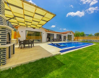 Kaş Hacıoğlan'da Yemyeşil Bahçe İçerisinde, Özel Havuzlu, Kiralık Villa - 5