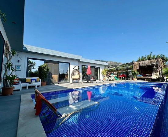 Kaş Çayköy'de Huzurlu Doğa İçerisinde, Özel Havuzlu, Balayı Villası - 1