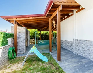 Kuşadası Kadınlar Plajı'nda Denize Yakın, Ortak Havuzlu, Ferah Villa - 4