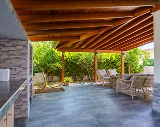 Kuşadası Kadınlar Plajı'nda Denize Yakın, Ortak Havuzlu, Ferah Villa - 5