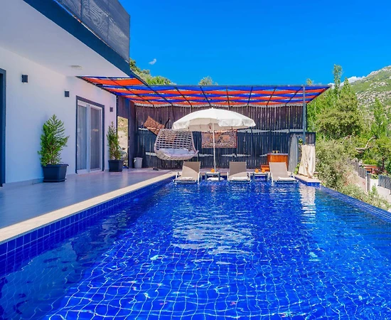 Kaş İslamlar'da Yeşillikler İçerisinde, Özel Havuzlu, Konforlu Villa - 1