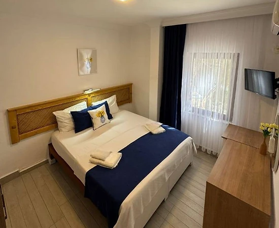 Balıkesir Avşa Adası'nda Deniz Sıfır, Ortak Havuzlu, 1+1 Oda - 1