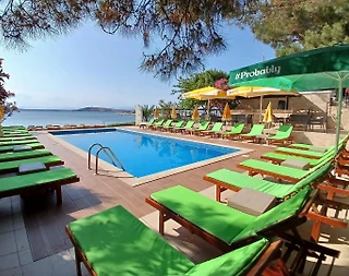 Balıkesir Avşa Adası'nda Tesis İçerisinde, Ortak Havuzlu, Modern Oda - 1
