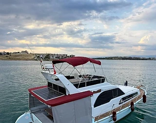 Balıkesir Ayvalık'da Serin Sularda, 4 Kişi Kapasiteli, 1 Kabinli Motoryat - 1
