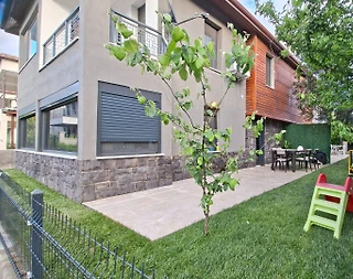 Balıkesir Ayvalık'ta Denize Yakın, Kalabalık Ailelere Uygun, Tatil Evi - 1